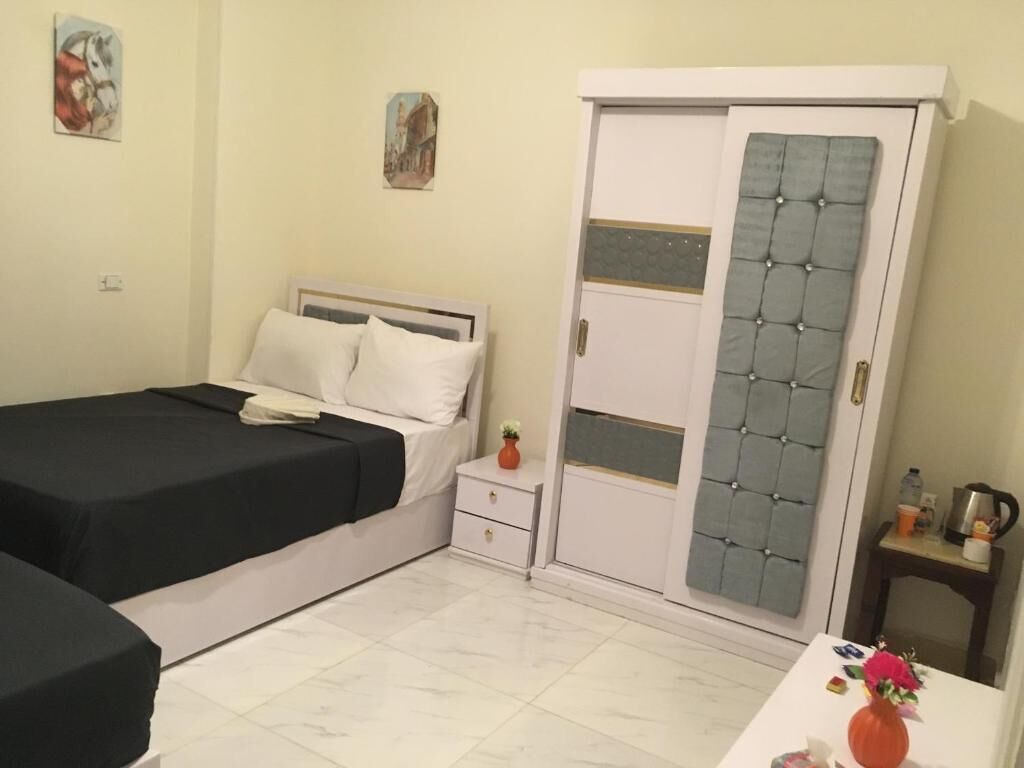 Photo - Ahmose Pyramids view inn