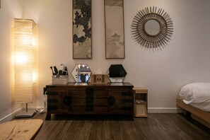 Luxury Quadruple Room, 2 Queen Beds, Private bathroom outside the room | Individually decorated, individually furnished, iron/ironing board - Bias K-GIRL GUESTHOUSE - Caters to Women (Seoul)