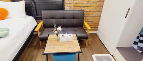Superior Double Room, Courtyard View | Individually decorated, individually furnished, iron/ironing board