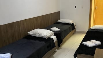 Quarto triplo econômico