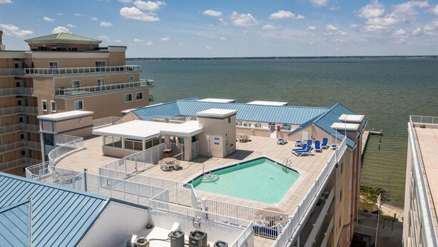 Pool - Beautiful 3 Bedroom Sunset Beach Condo with Outdoor Pool! (Ocean City)