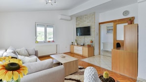Unclassified image, 5 of 39, button - Villa Marina Zadarvillas (Sukosan)