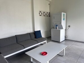 Smart TV - Keep it simple at this peaceful and centrally located place. (Bayamón)