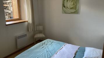 2 habitaciones, tabla de planchar con plancha y wifi gratis