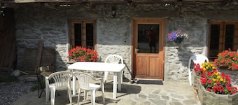 ST2 Magnificent 2-room apartment in the heart of the Queyras