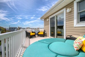 Terrace/patio - Summer Oasis with IN GROUND POOL 3 Day Minimum (Seaside Heights)