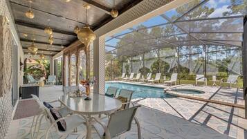 House, 6 Bedrooms | Property grounds