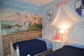 House, 5 Bedrooms | 5 bedrooms, free WiFi