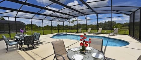 House, 5 Bedrooms | Pool