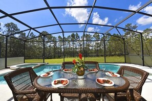 Casa, 6 habitaciones | Restaurante al aire libre