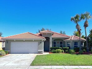 House, 4 Bedrooms | Exterior