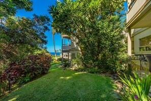 Condo, 2 Bedrooms | Property grounds