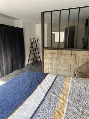 3 bedrooms, WiFi, bed sheets - Villa between sea and mountains, 25 minutes from beaches and lakes (Roquessels)