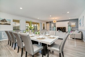 Casa, varias habitaciones | Restaurantes