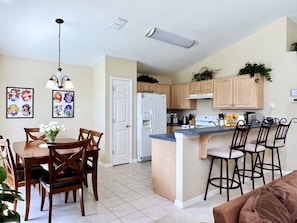 House, 3 Bedrooms | Private kitchen - Cozy 3 Br 2 Bath Villa With Splash Pool-335kd 3 Bedroom Home by RedAwning (Davenport)