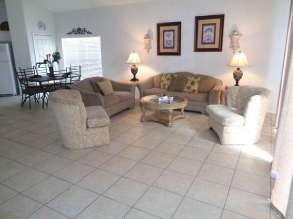 빌라, 침실 4개 | 거실 공간