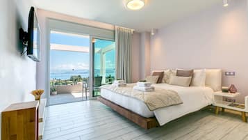 4 bedrooms, premium bedding, in-room safe, desk
