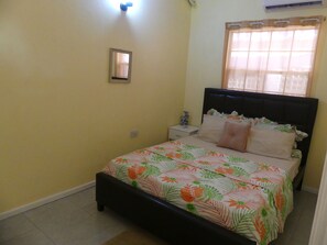 2 bedrooms, WiFi - Family Suite with a fantastic Sunset Sea View! (Laborie)