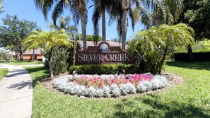 ハウス 3 ベッドルーム | 施設の敷地