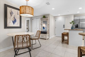 Dining - Dazzling Beachfront Condo w/6-Seat GOLF CART! Beach View from Balcony. Pool. (Miramar Beach)