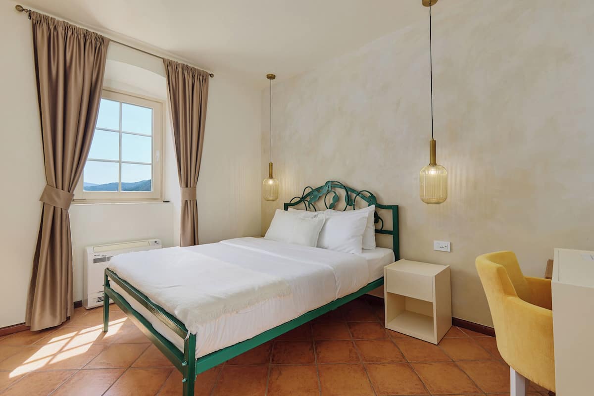 Standard Double Room with Sea View | Free WiFi, bed sheets, wheelchair access