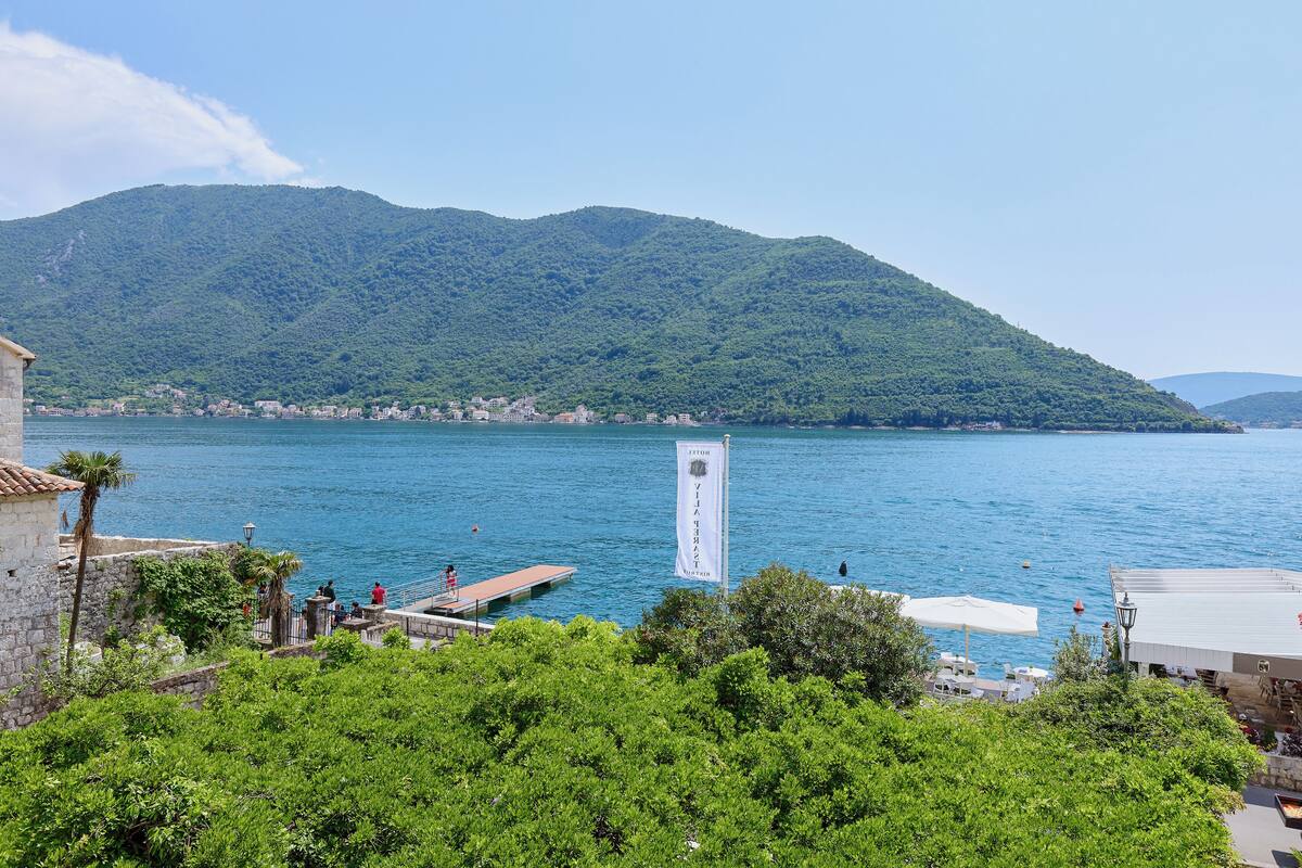 Triple Attic Room | Free WiFi, wheelchair access