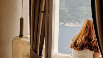 Free WiFi, bed sheets, wheelchair access