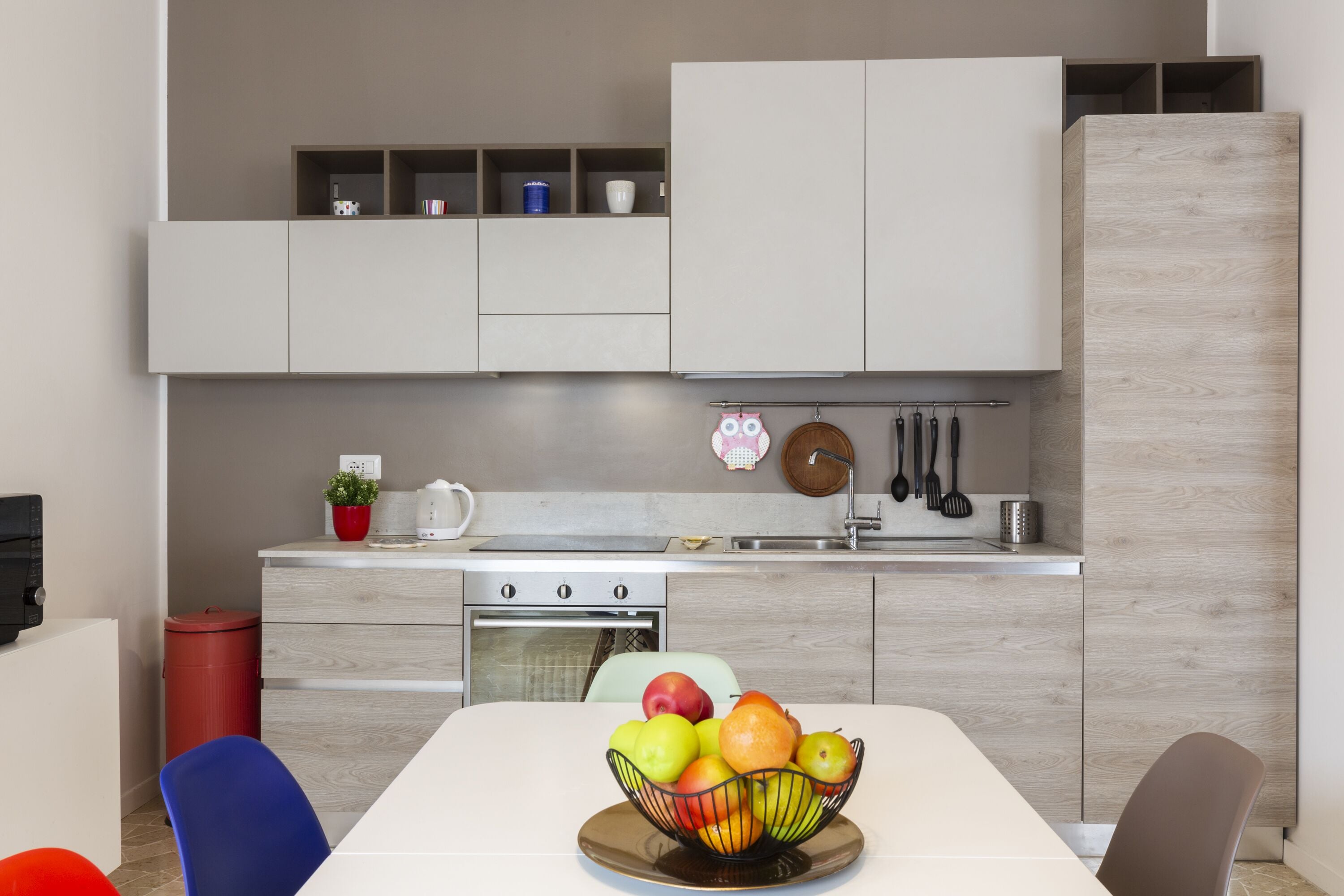 Apartament superior | Cuina privada | Frigorífic gran, microones, forn i placa de cuina 