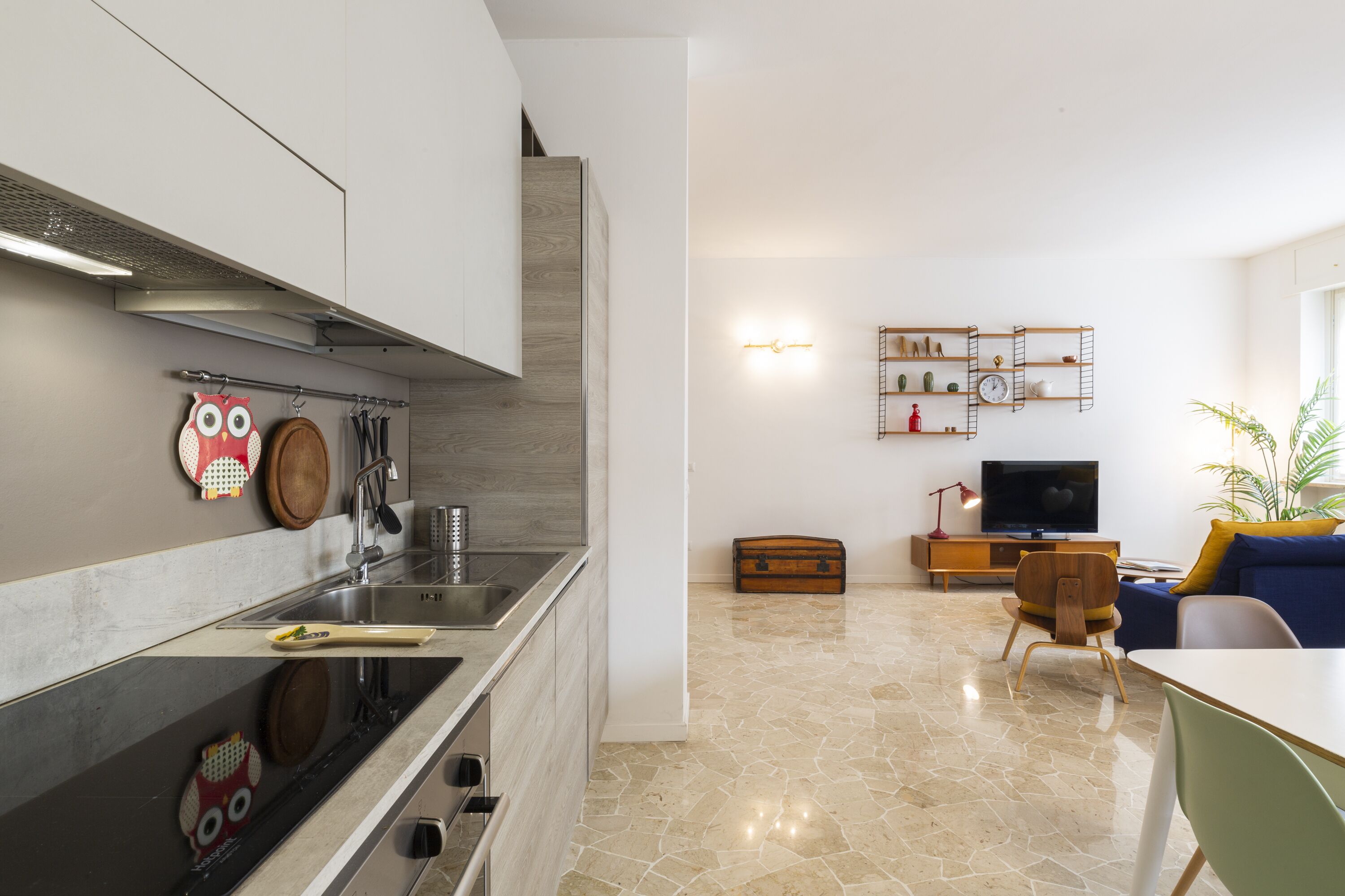 Superior-huoneisto | Oleskelualue | 40–tuumainen televisio, jossa digitaalikanavat