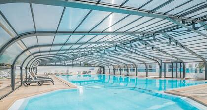 Chalet for 4 adults / 2 children with swimming pool