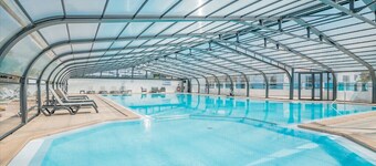 Chalet for 4 adults / 2 children with swimming pool