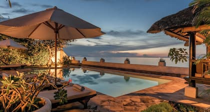 Gorgeous beachfront Villa Jasmine, Lovina!