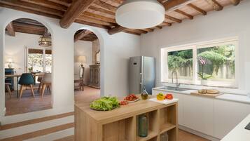 Exclusive-Villa | Eigene Küche | Großer Kühlschrank, Ofen, Herdplatte, Geschirrspüler