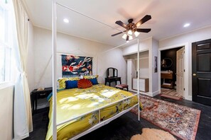 1 多间卧室、熨斗/熨衣板、WiFi、床单