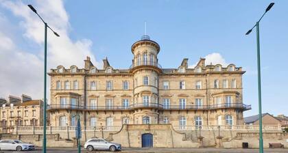 Host & Stay | Zetland Hideaway