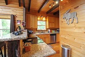 Fridge, microwave, oven, stovetop - The Walnut at Alarka Highlands Gorgeous New Log Cabin with Oustanding Mountain Views! (Bryson City)