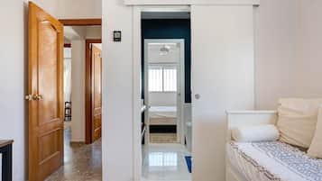 6 soverom, strykejern/-brett, wi-fi (inkludert) og sengetøy