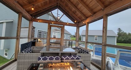 King's Landing - Water View Home with heated pool, quiet area, centrally located