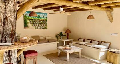 Villa 'Olmo Tree' avec piscine privée, Wi-Fi et climatisation