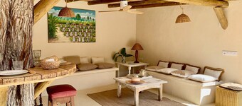 Villa 'Olmo Tree' with Private Pool, Wi-Fi, and Air Conditioning