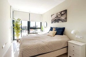 3 chambres, fer et planche à repasser, Wi-Fi gratuit, draps fournis