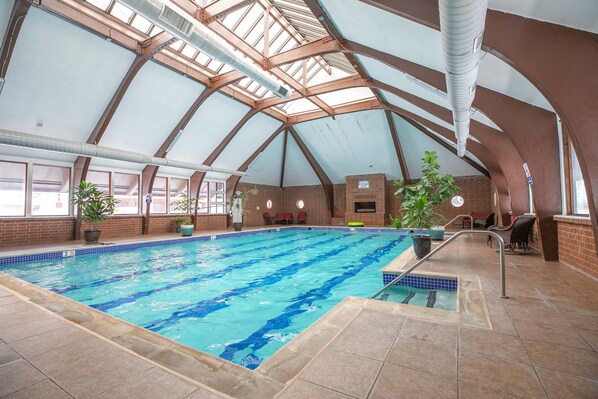 Lämmitetty uima-allas