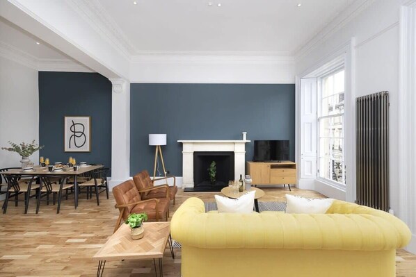 Televisie en een kantoor