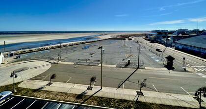 OCEANFRONT PENTHOUSE 4 Bedroom 3 Bath The Pointe at Moore's Inlet