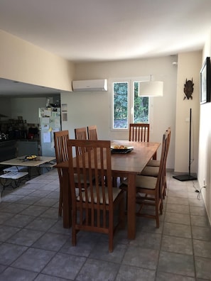 Dining - House quiet and wooded (Aix-en-Provence)