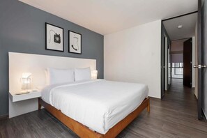 2 bedrooms, iron/ironing board, travel cot, WiFi