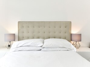 1 chambre, fer et planche à repasser, Wi-Fi gratuit, draps fournis