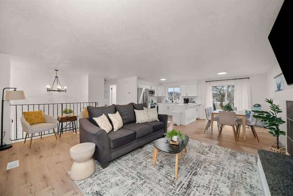 Televisión y oficina 