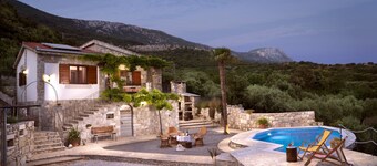 Stone house Angelo - Peace oasis with pool