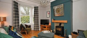 TV, fireplace, offices - Rydal House - central location and stylish interiors (Filey)